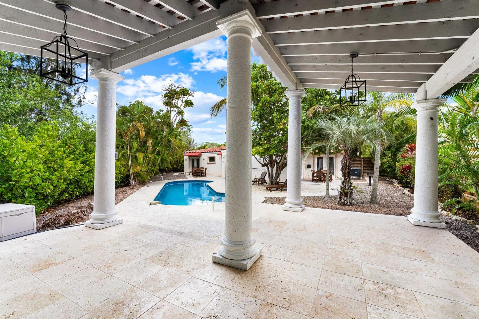 Crescent Beach Villas سيستا كي المظهر الخارجي الصورة
